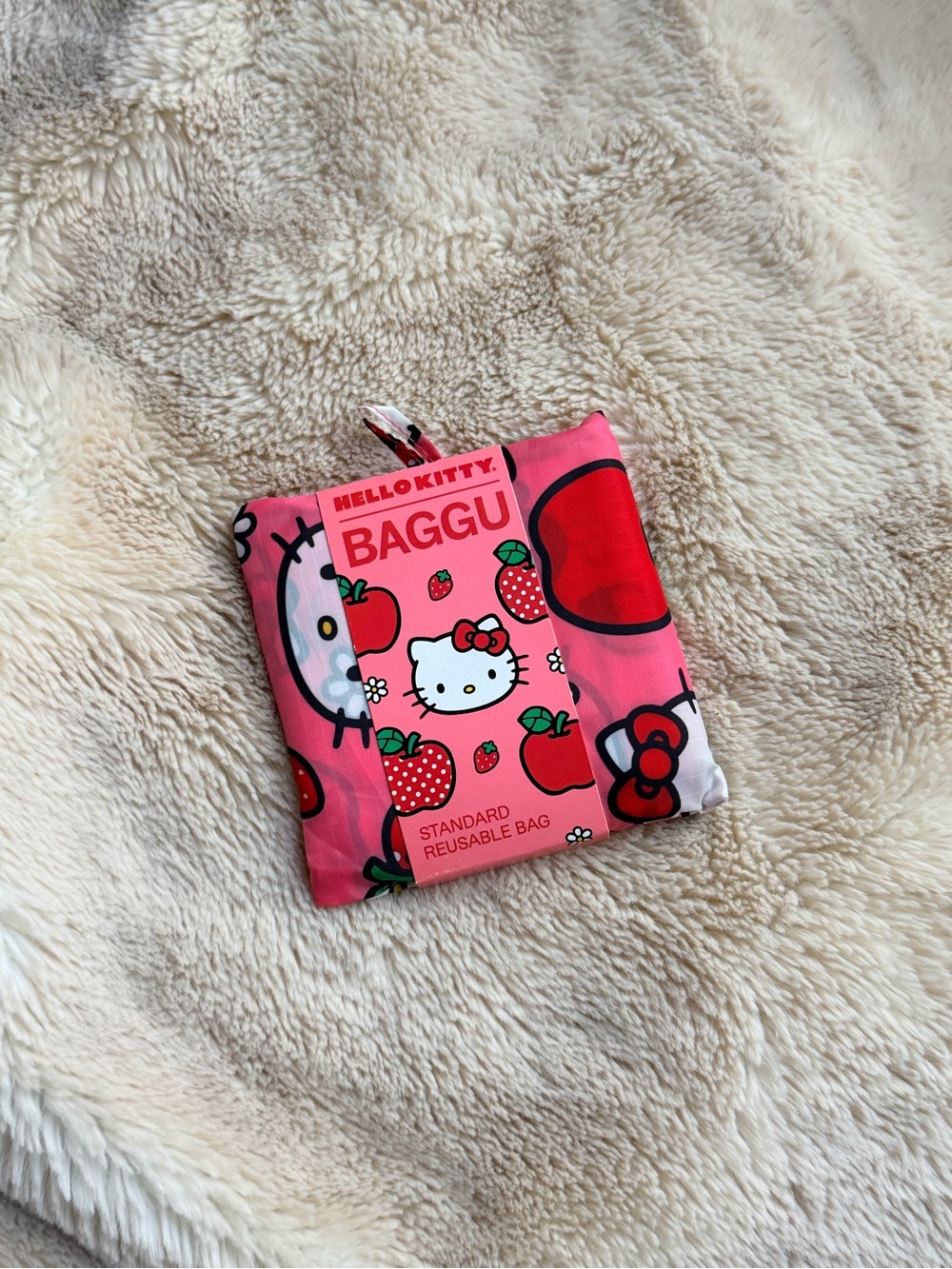 BAGGU x Sanrio Standard Reusable Bag in Hello Kitty Apples